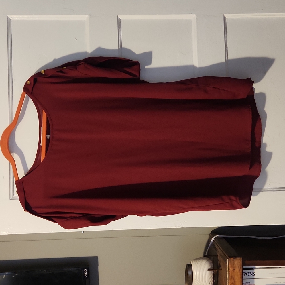 Button sleeve blouse